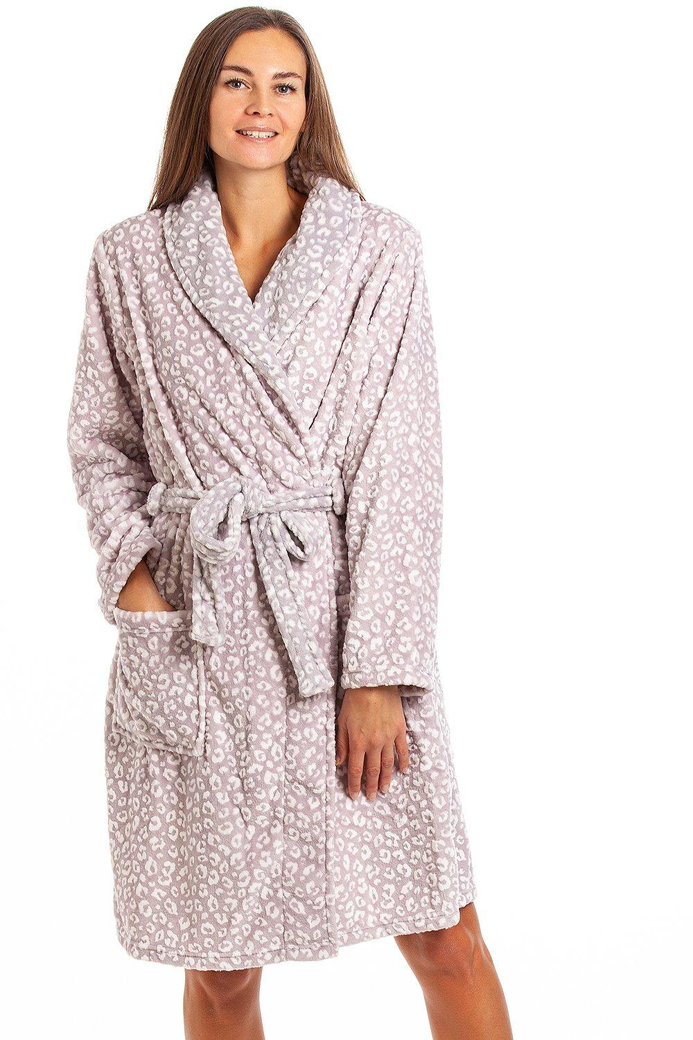 mauve bathrobe