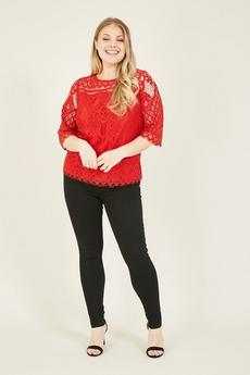 Yumi Curve Red Lace Top
