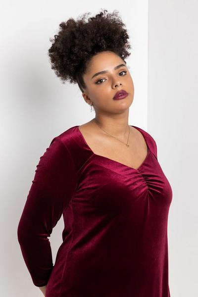 Roman Wine Curve Sweetheart Neck Velvet Dress