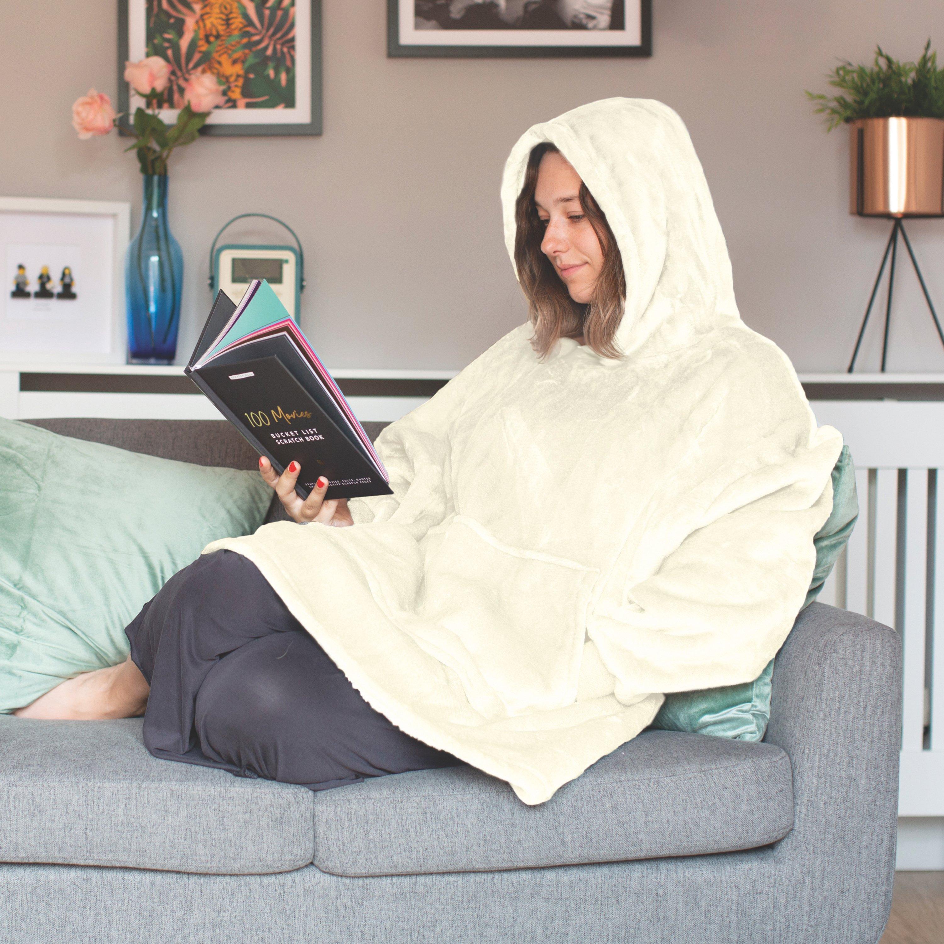 Hoodies & Sweatshirts | Huggie Blanket in Cream | Wellbeing