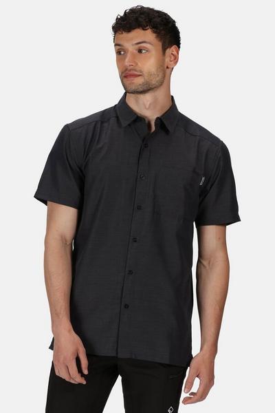 Regatta 'Mindano V' Wrinkle Resistant Short Sleeved Shirt