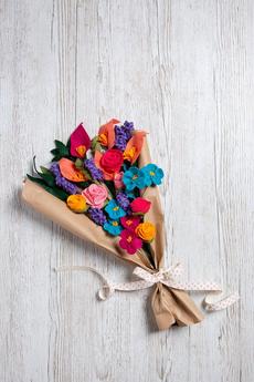 Wool Couture Multi Felt Craft Kit - A Bouquet of Flowers