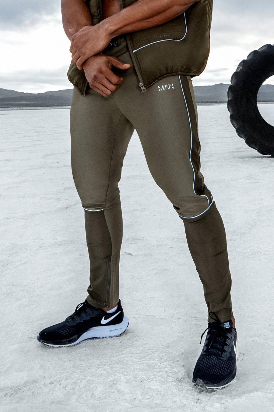 Khaki MAN Active Joggers i super skinny fit med kontrastpaneler image number 1