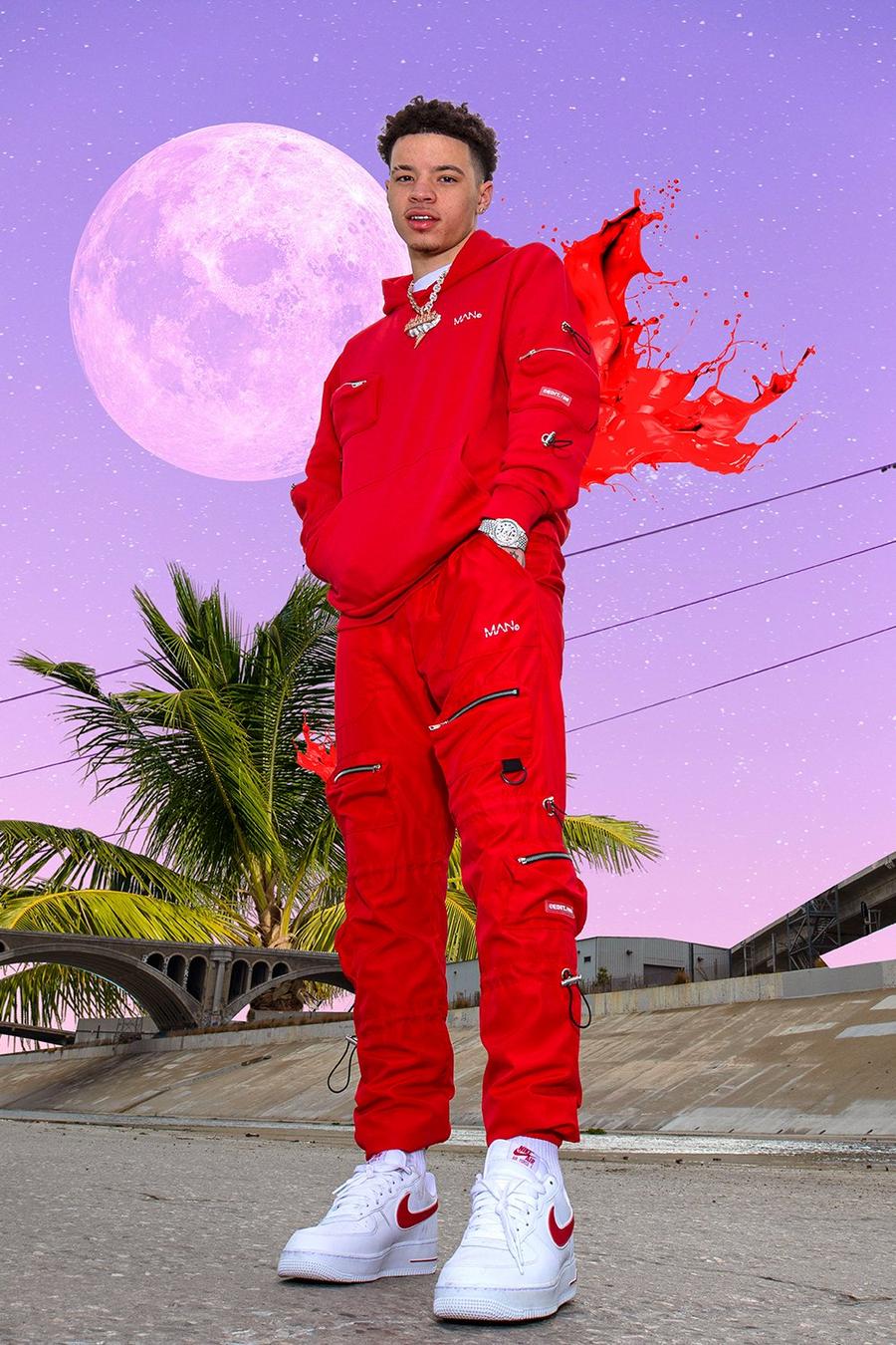 Red Oversized Man Cargo Hoodie With Bungee Cord image number 1