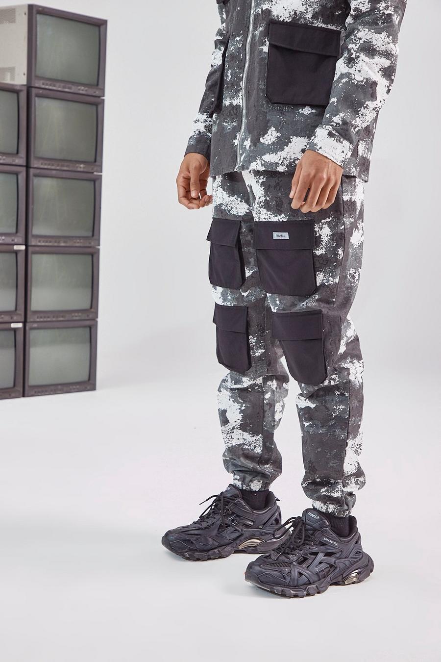 Pantaloni cargo con stampa camouflage, Nero image number 1