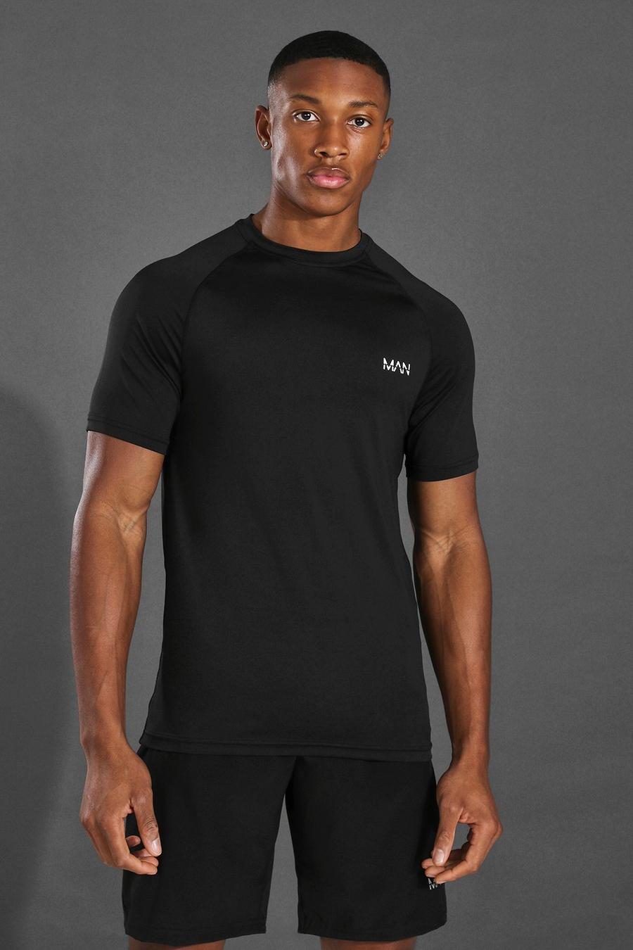 MAN Active Muscle Fit T-Shirt mit Raglanärmeln, Schwarz image number 1