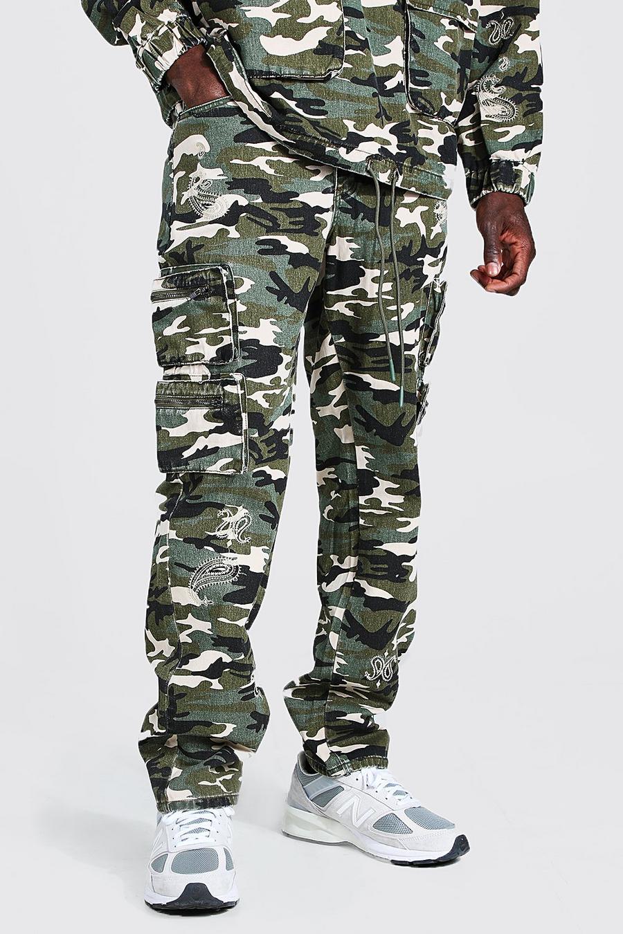 Khaki Kamouflagemönstrade jeans med ledig passform image number 1