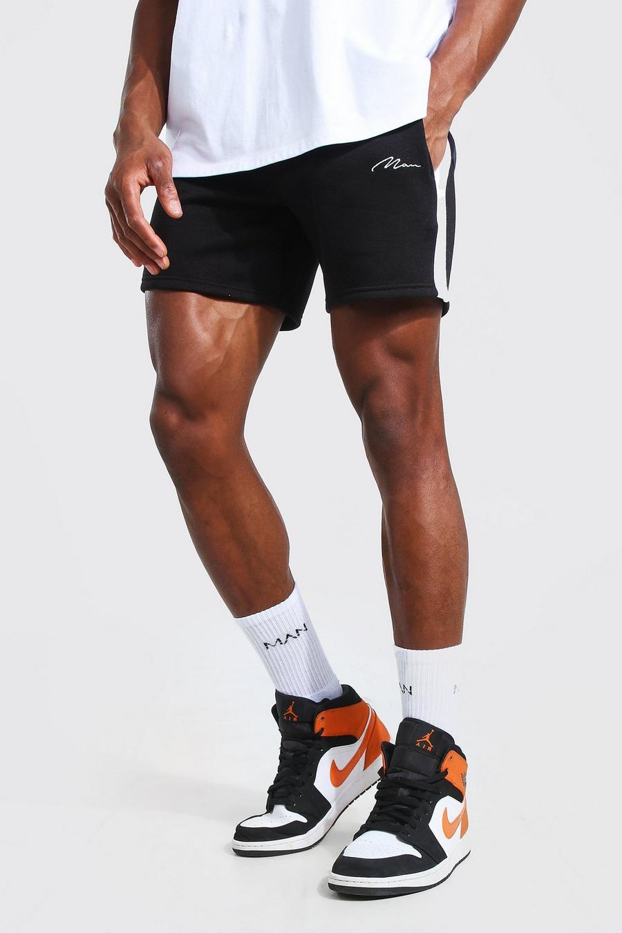 Pantalones cortos de punto con panel de largo corto con la firma Man, Negro image number 1