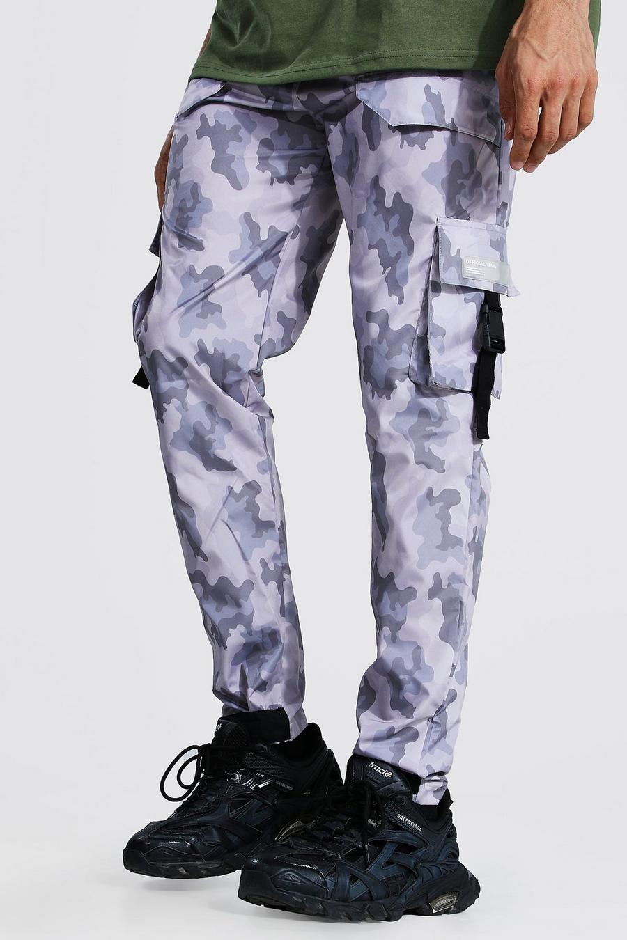 Pantalones de camuflaje con bajos y bolsillos múltiples Tall image number 1