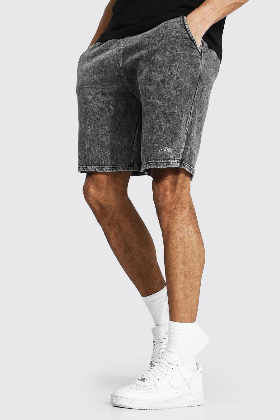 Charcoal Tall - Man Signature Mellanlånga stentvättade shorts med ledig passform image number 1