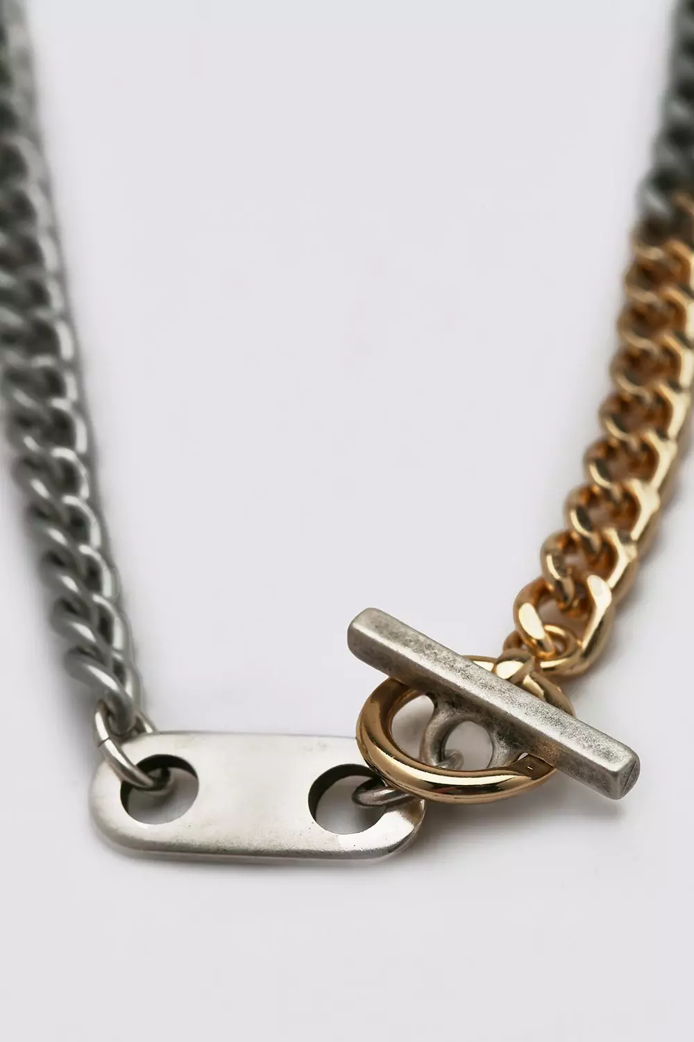 Multi Two Tone Chunky Chain With Toggle Detail alternative image