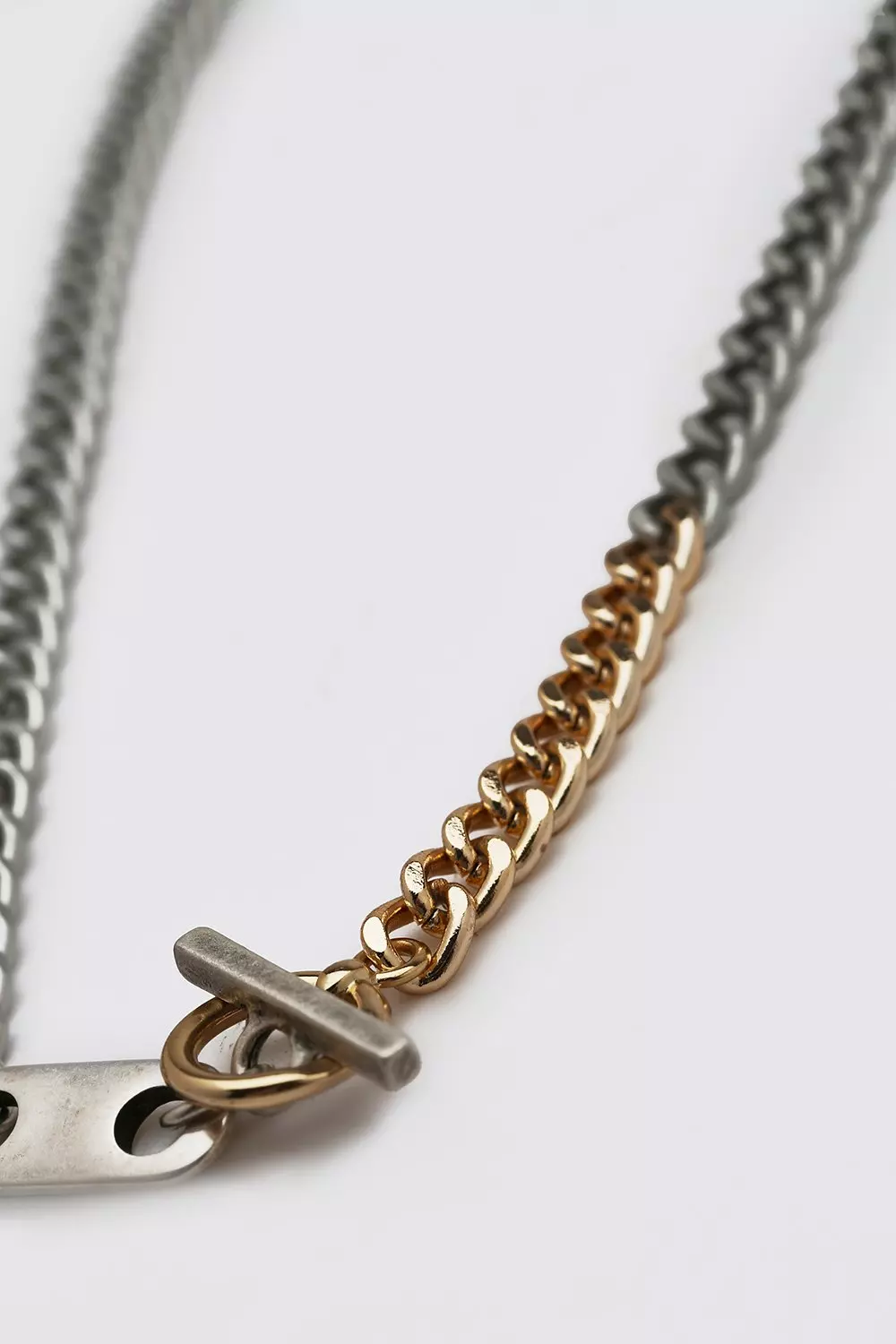 Multi Two Tone Chunky Chain With Toggle Detail alternative image