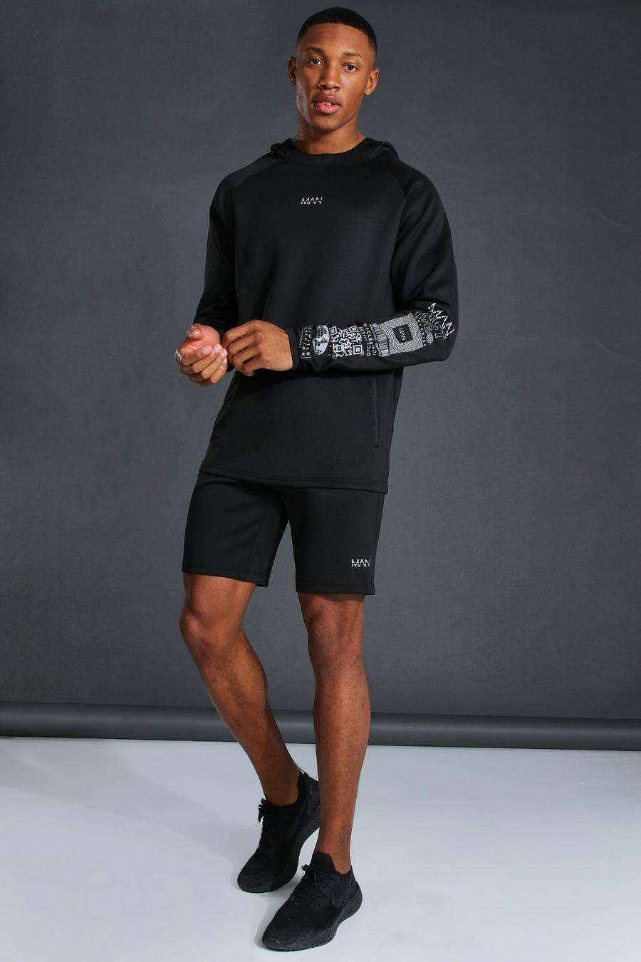 שחור חליפת טרנינג ספורטיבית קצרה עם קפוצ'ון וכיתוב Man image number 1