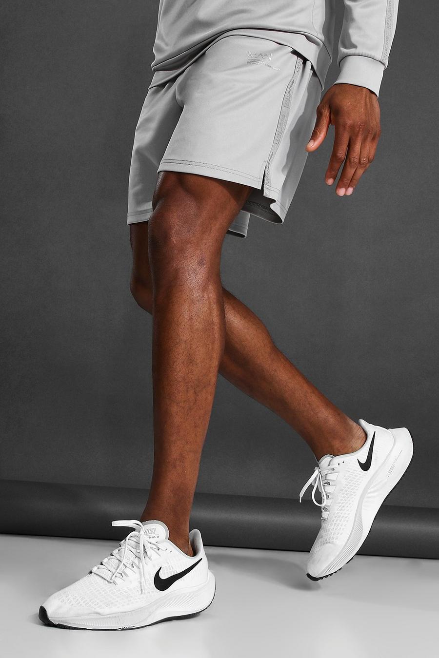 Grey MAN Active Shorts med kantband image number 1