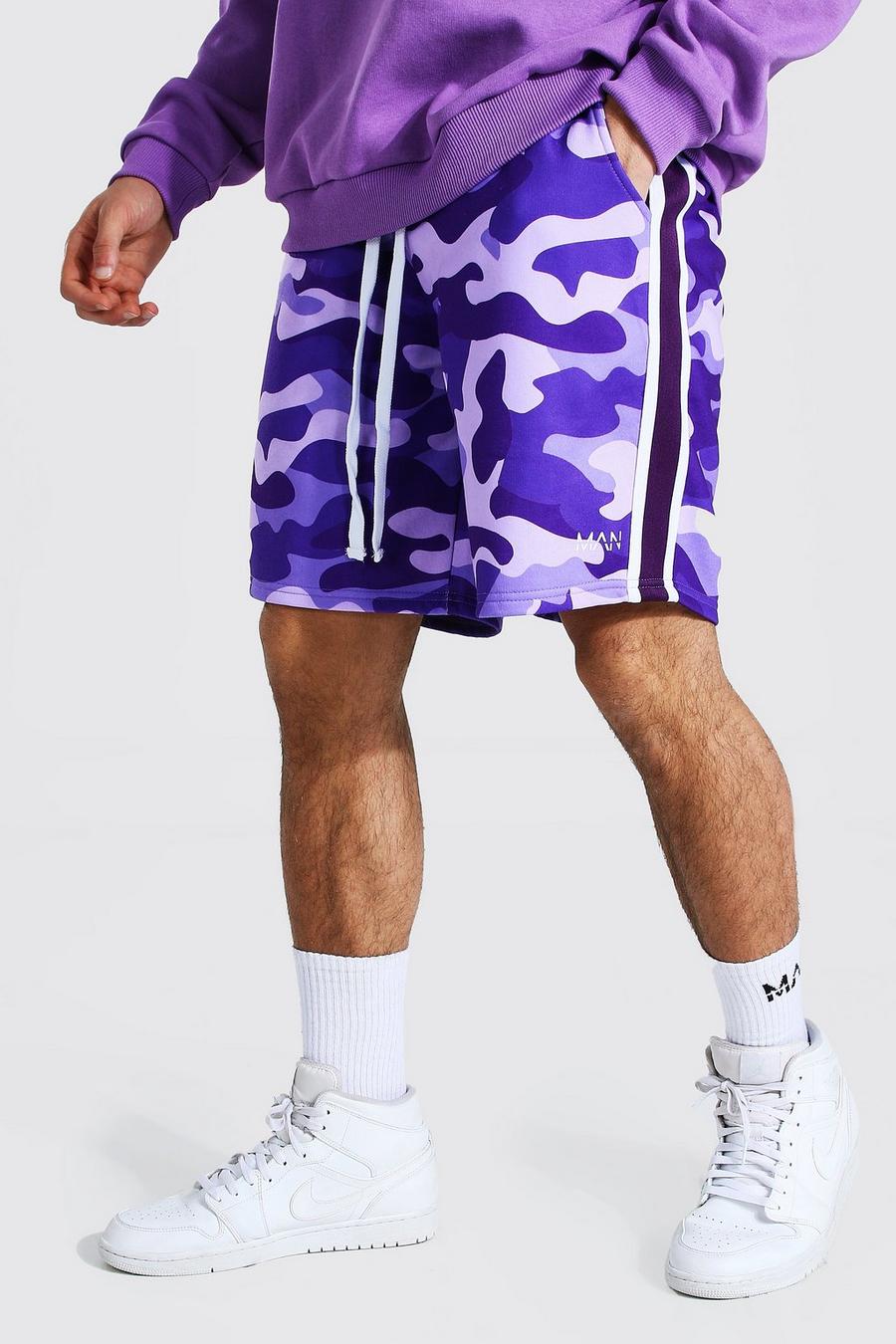 Original MAN Loose Fit Shorts mit Seiteneinsätzen und Camouflage-Print, Violett image number 1