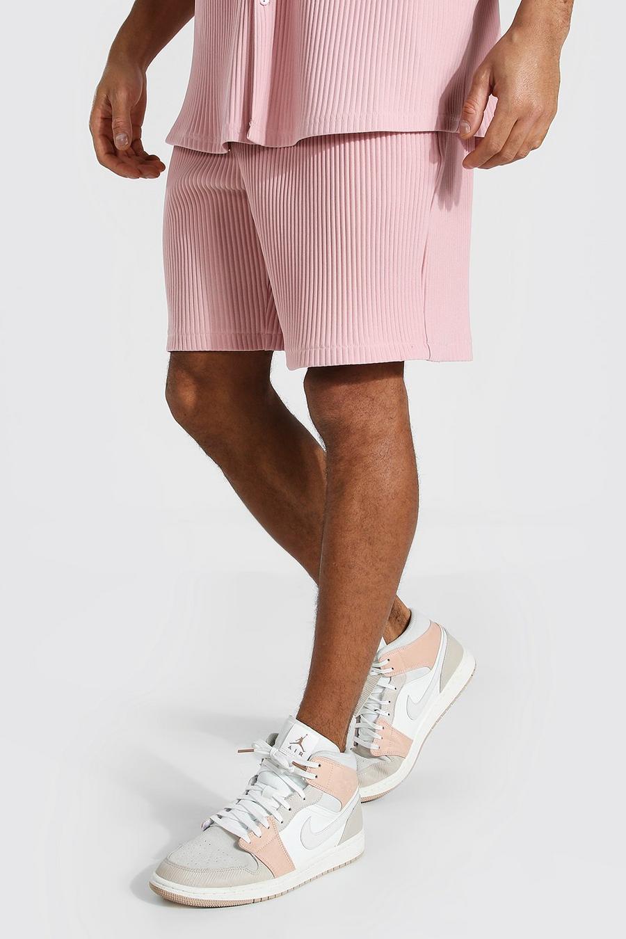 Dusky pink Pleated Regular Mid Length Shorts image number 1