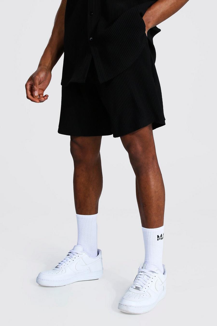 Black Pleated Loose Mid Length Shorts image number 1
