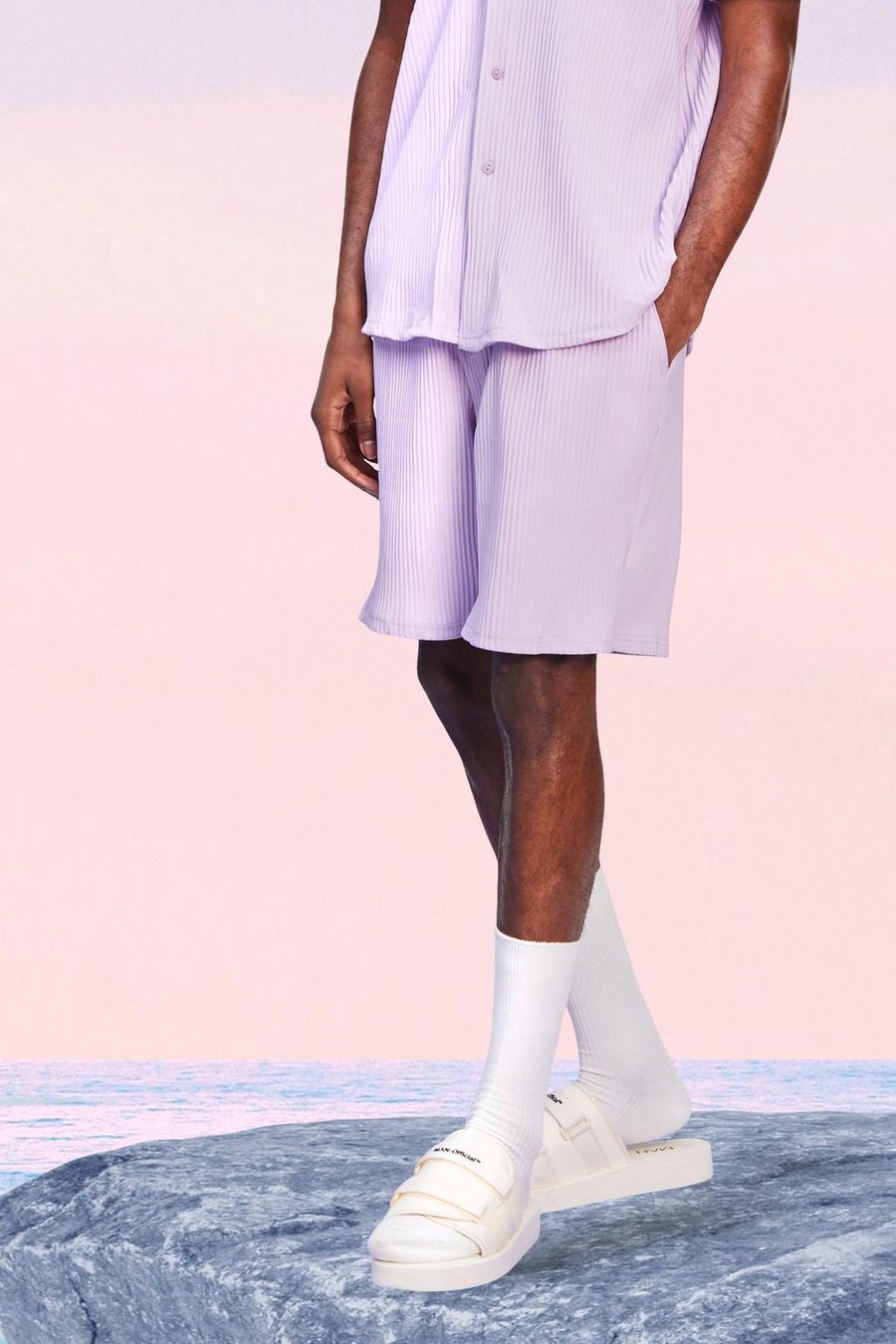 Mittellange Regular Shorts mit Falten, Flieder violett
