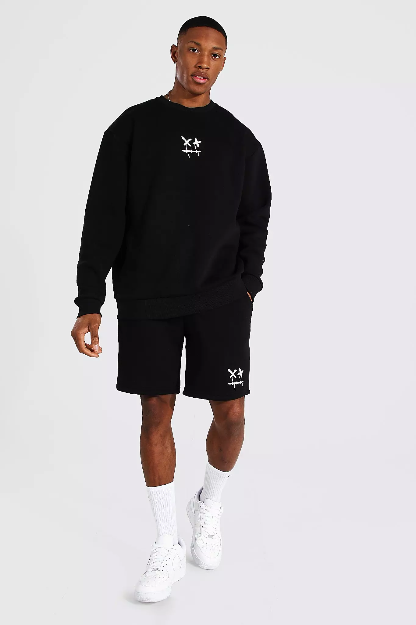 boohoo.com | Oversize sweatshirt och shorts