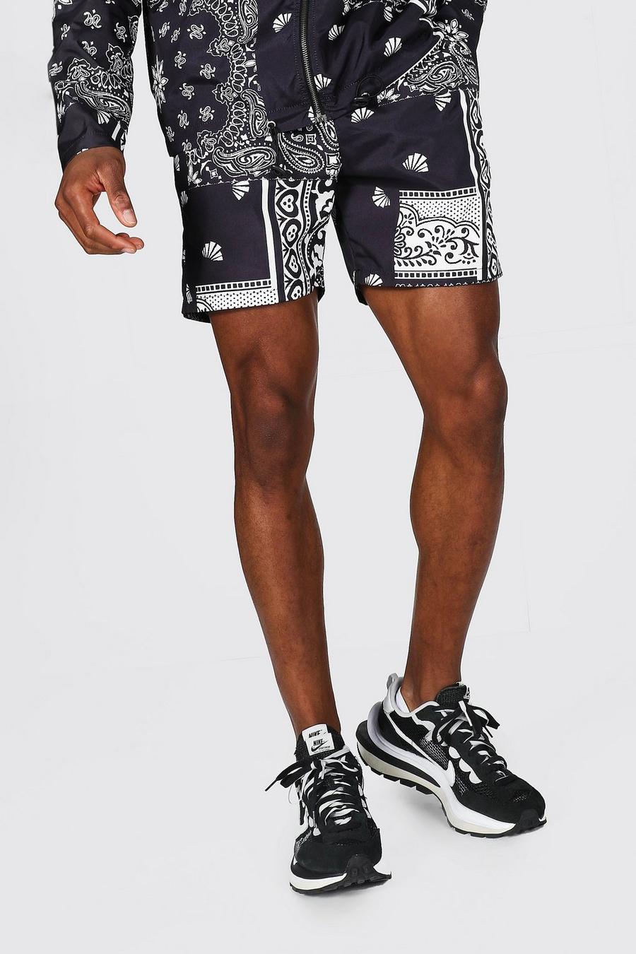 Mittellange Shell-Shorts mit Bandana-Print , Schwarz image number 1