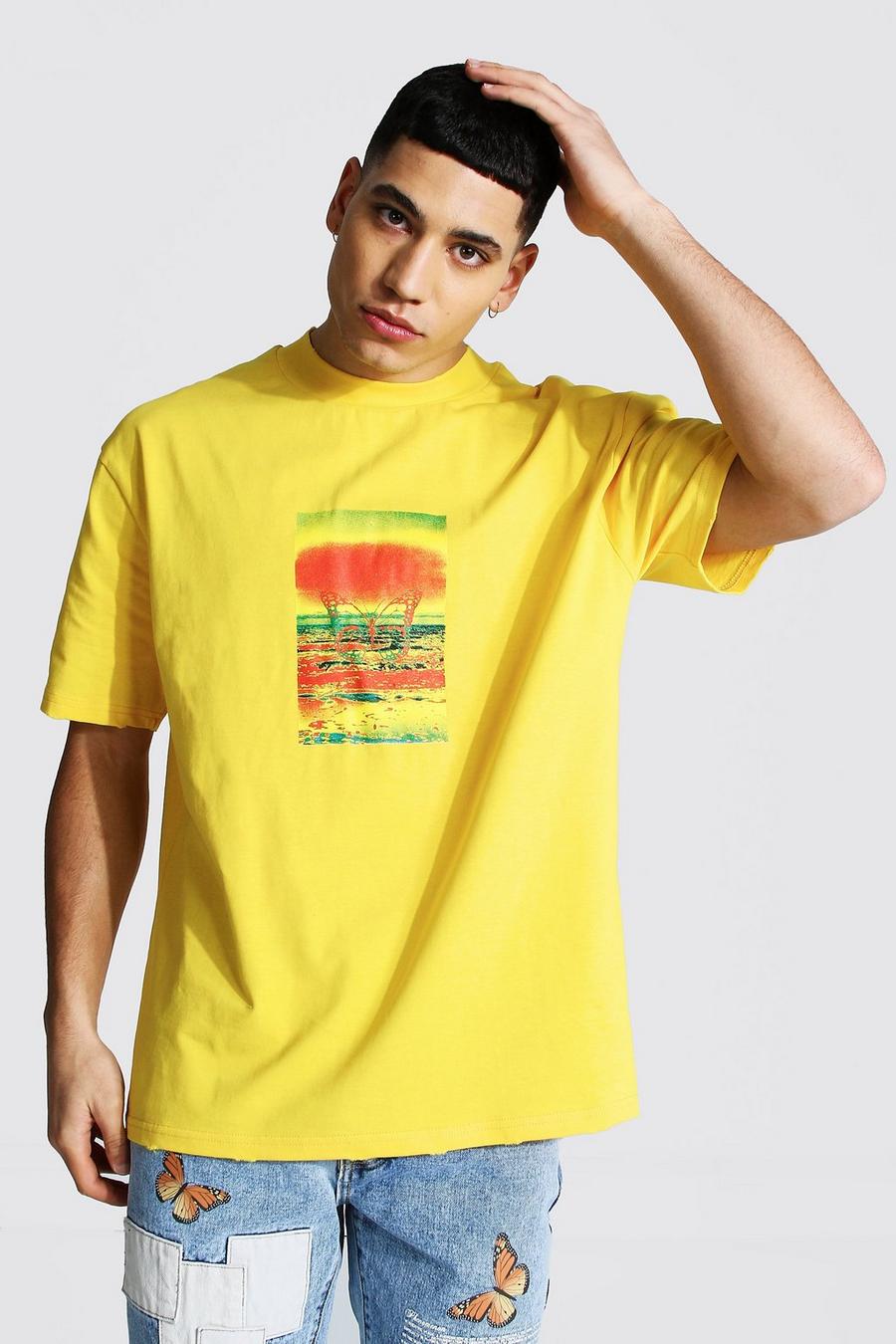 Mustard Oversized Vlinder T-Shirt Met Rugopdruk image number 1