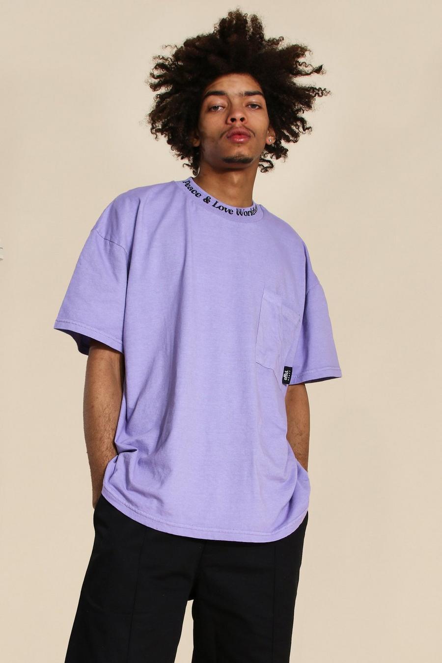 Hochgeschlossenes T-Shirt in Übergröße mit Washed-Effekt und Worldwide-Print, Violett image number 1