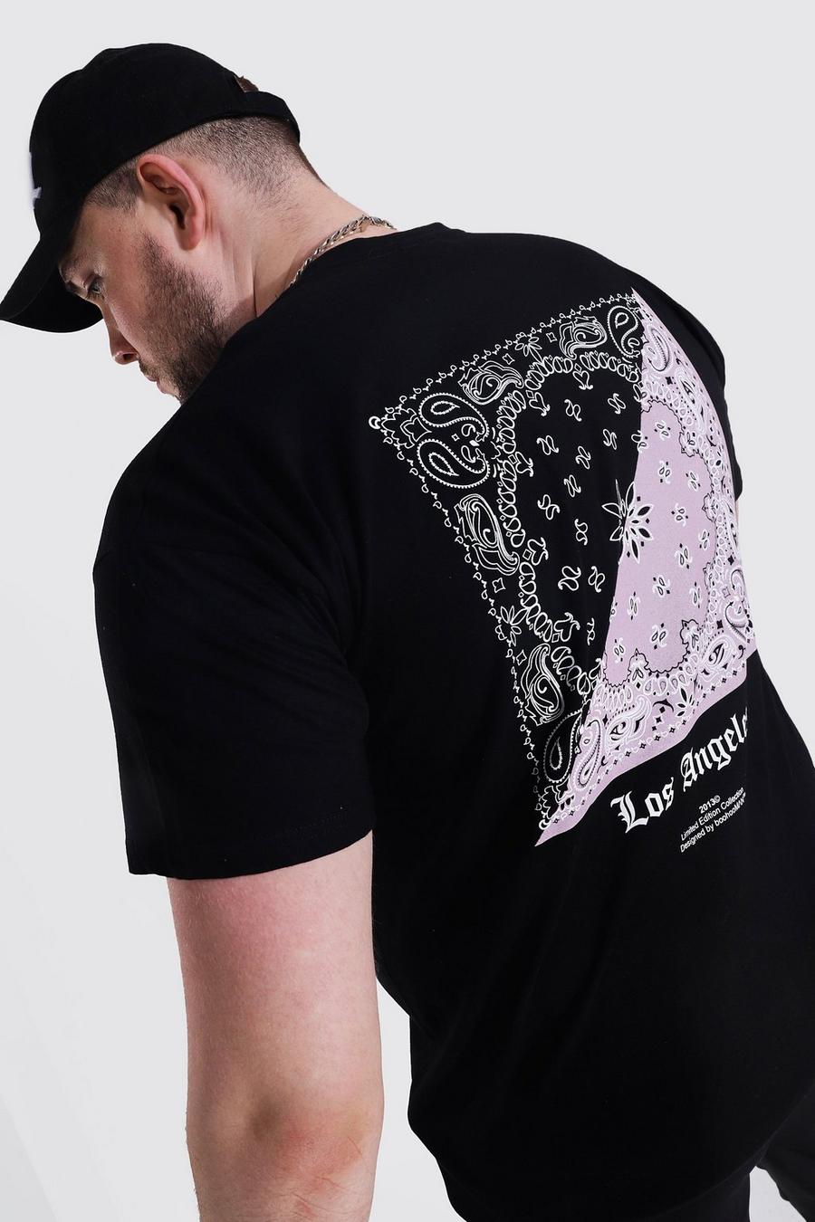 Plus Size Bedrucktes T-Shirt mit LA-Bandanamuster hinten, Schwarz image number 1