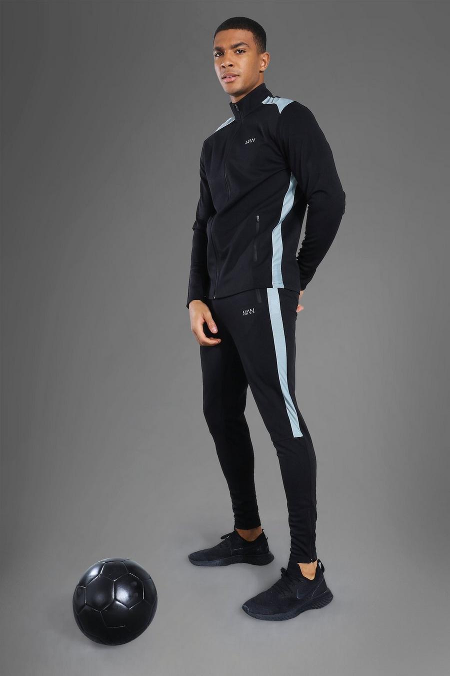 שחור חליפת טרנינג ספורטיבית עם רוכסן מלא, פאנל מבד רשת וכיתוב Man image number 1