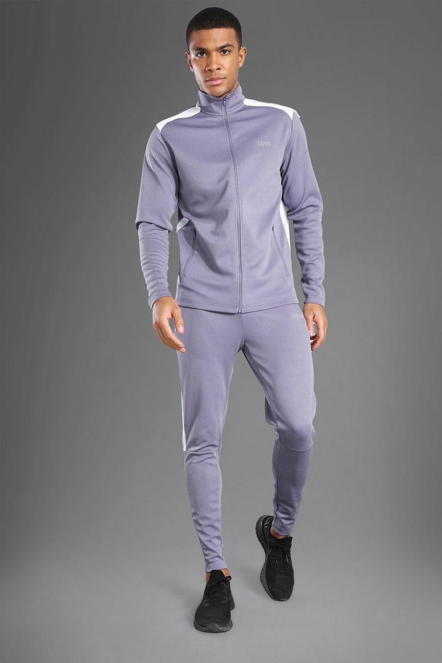אפור חליפת טרנינג ספורטיבית עם רוכסן מלא, פאנל מבד רשת וכיתוב Man image number 1