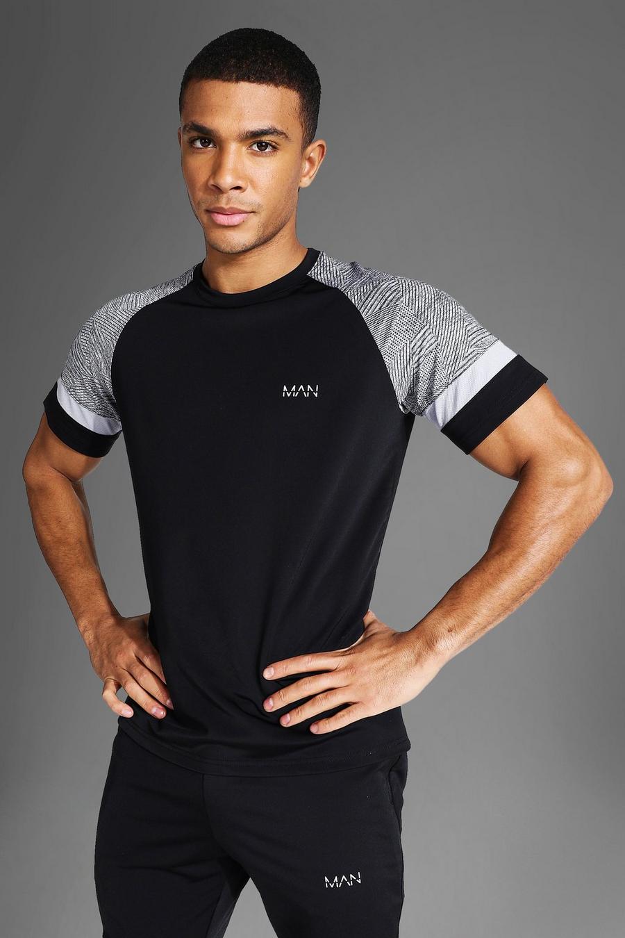 Black MAN Active T-shirt med mönstrade paneler image number 1