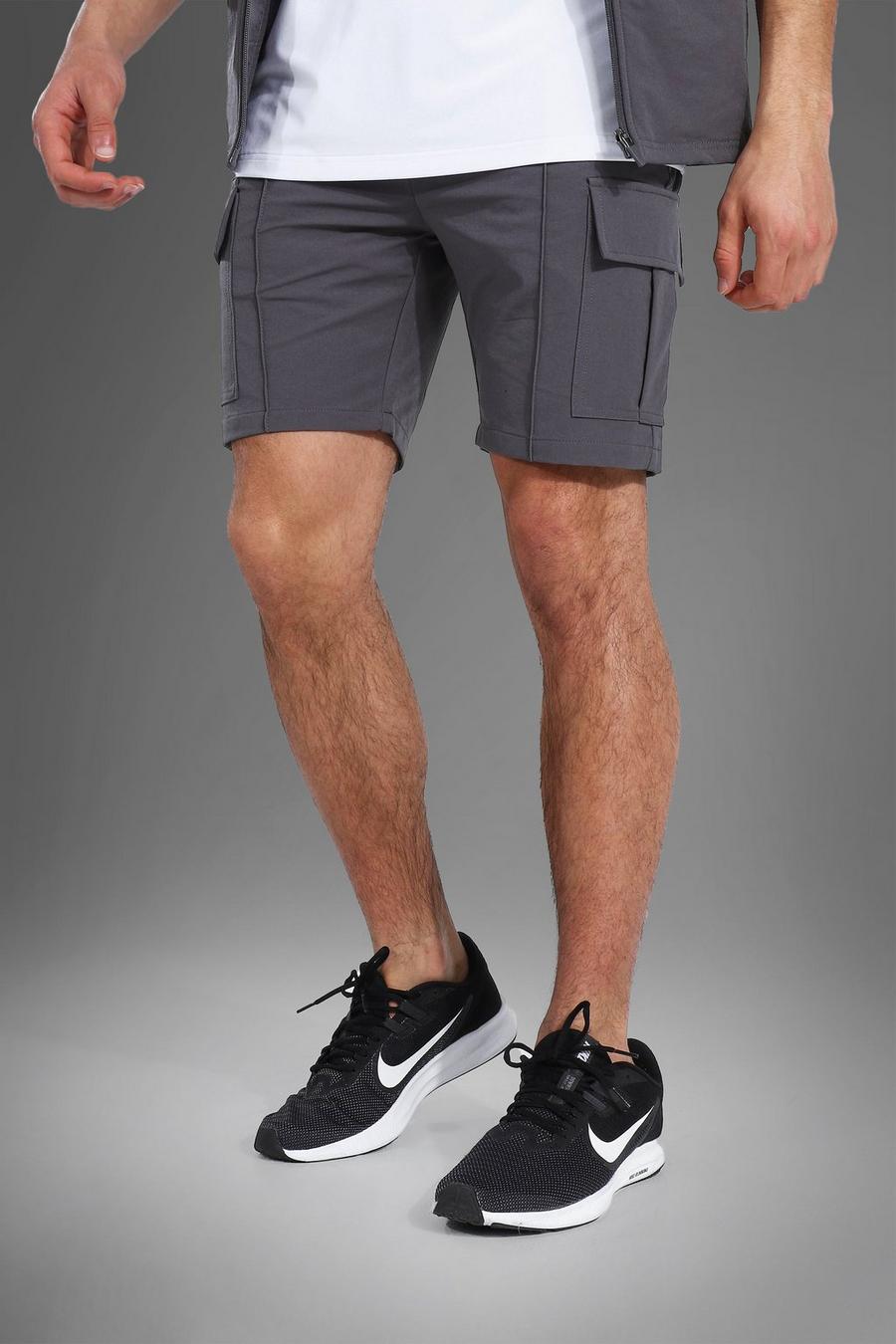 Grey MAN Active Shorts i nylon med cargofickor image number 1