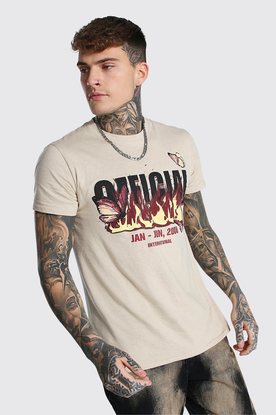 T-shirt taglio rilassato con stampa di teschio e fiamme e scritta Official, Sabbia image number 1