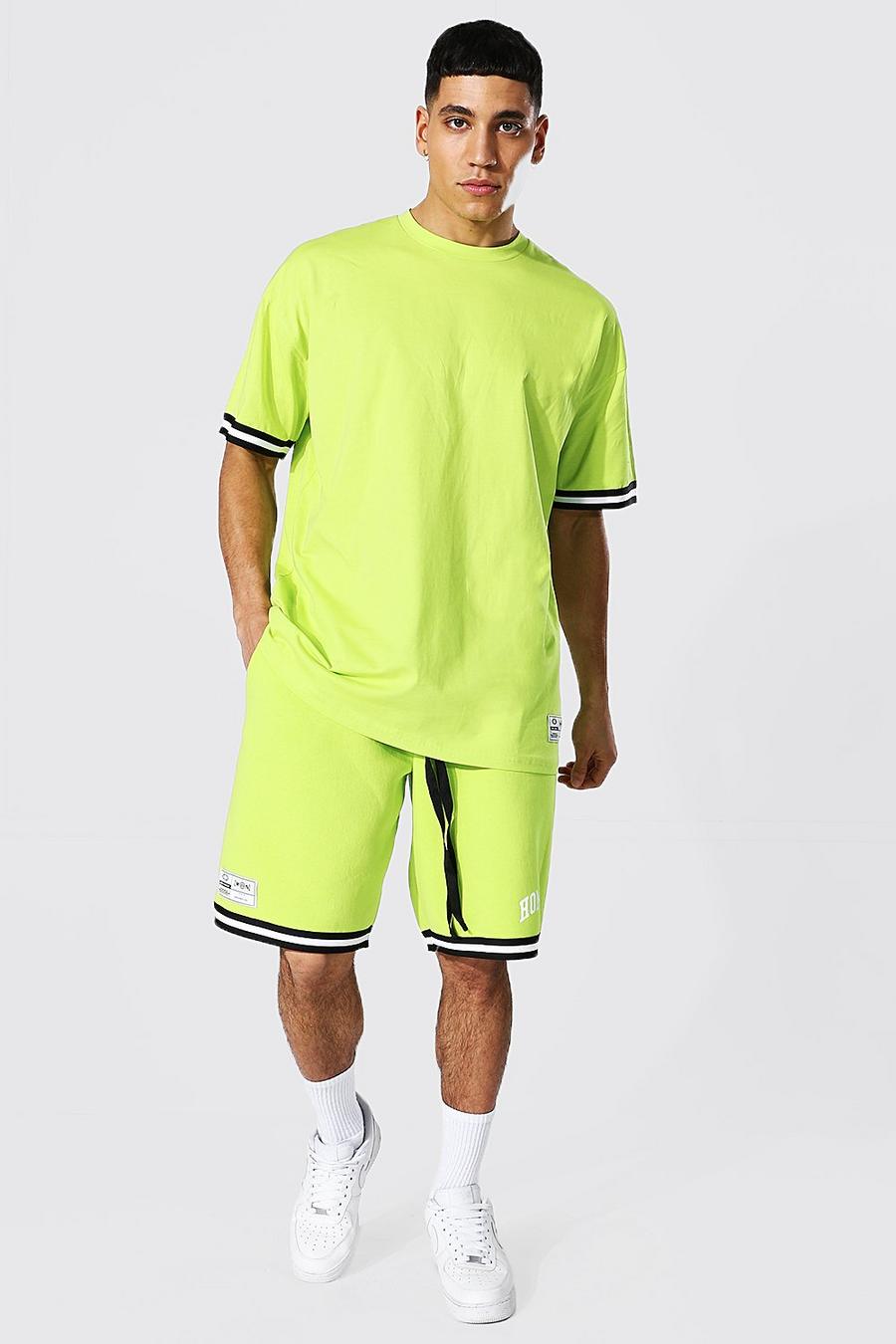 Übergroßes Set mit T-Shirt mit Homme-Streifen und Shorts, Grün image number 1