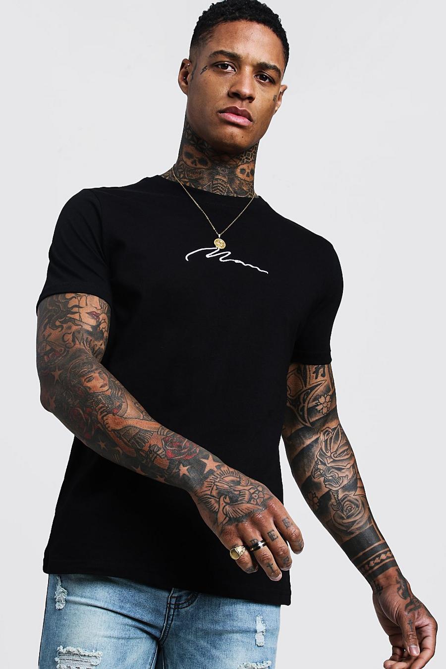 Black MAN Signature T-shirt med brodyr image number 1