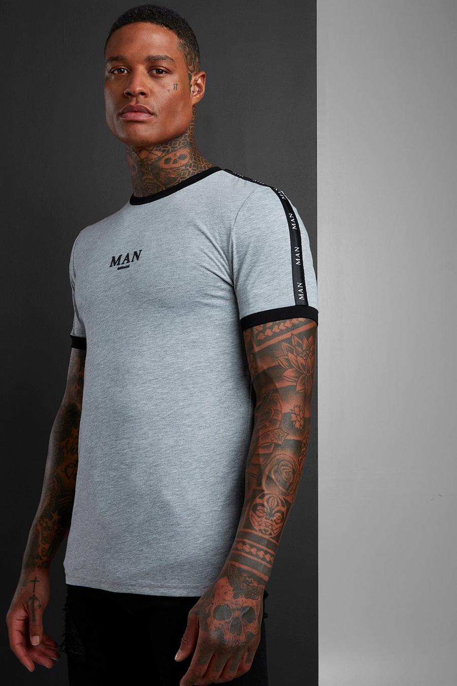Grey MAN Roman T-shirt med kantband och muscle fit image number 1