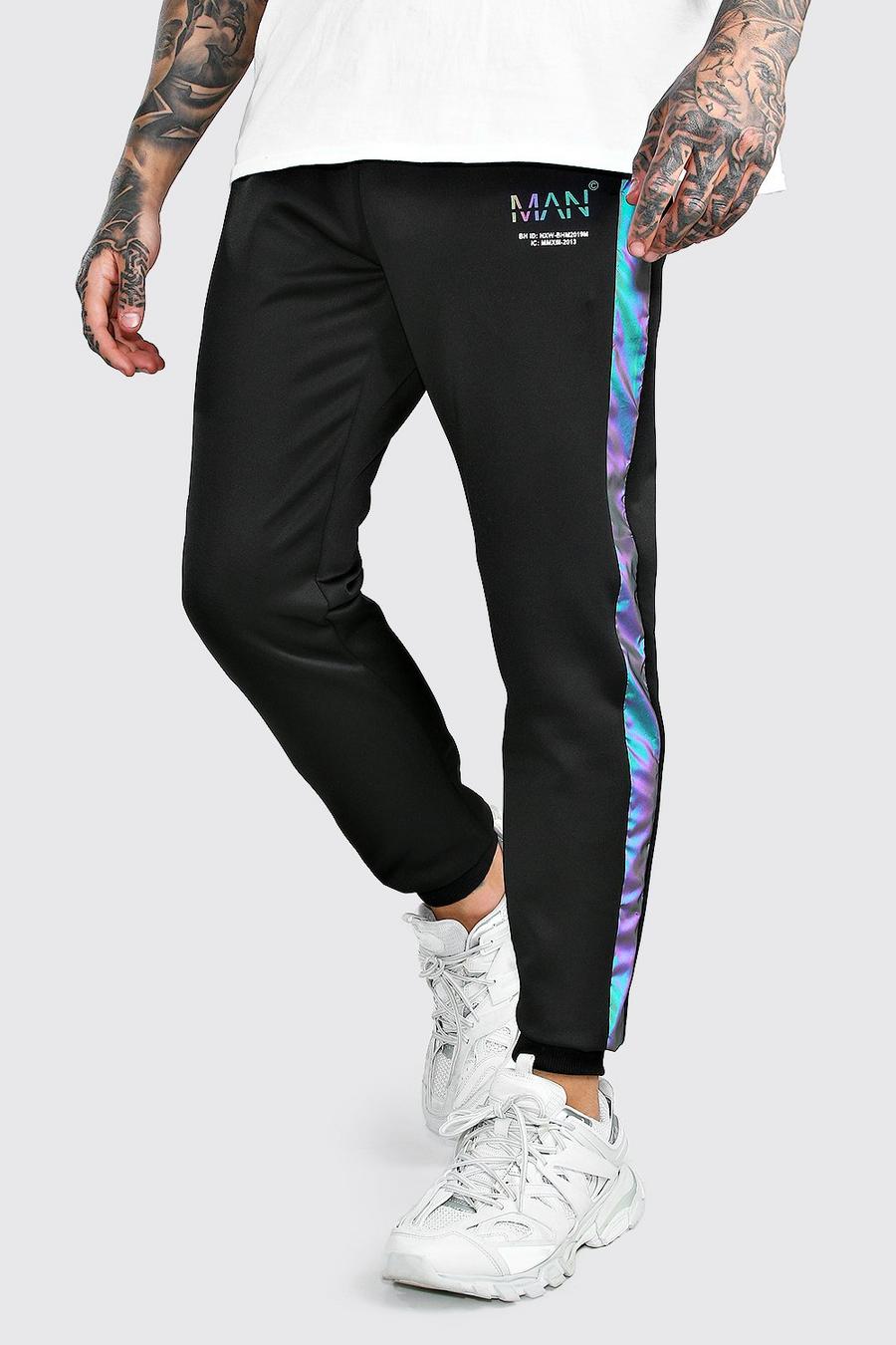 שחור מכנסי ריצה עם כיתוב Original MAN ופאנל מחזיר אור בצבעי הקשת image number 1