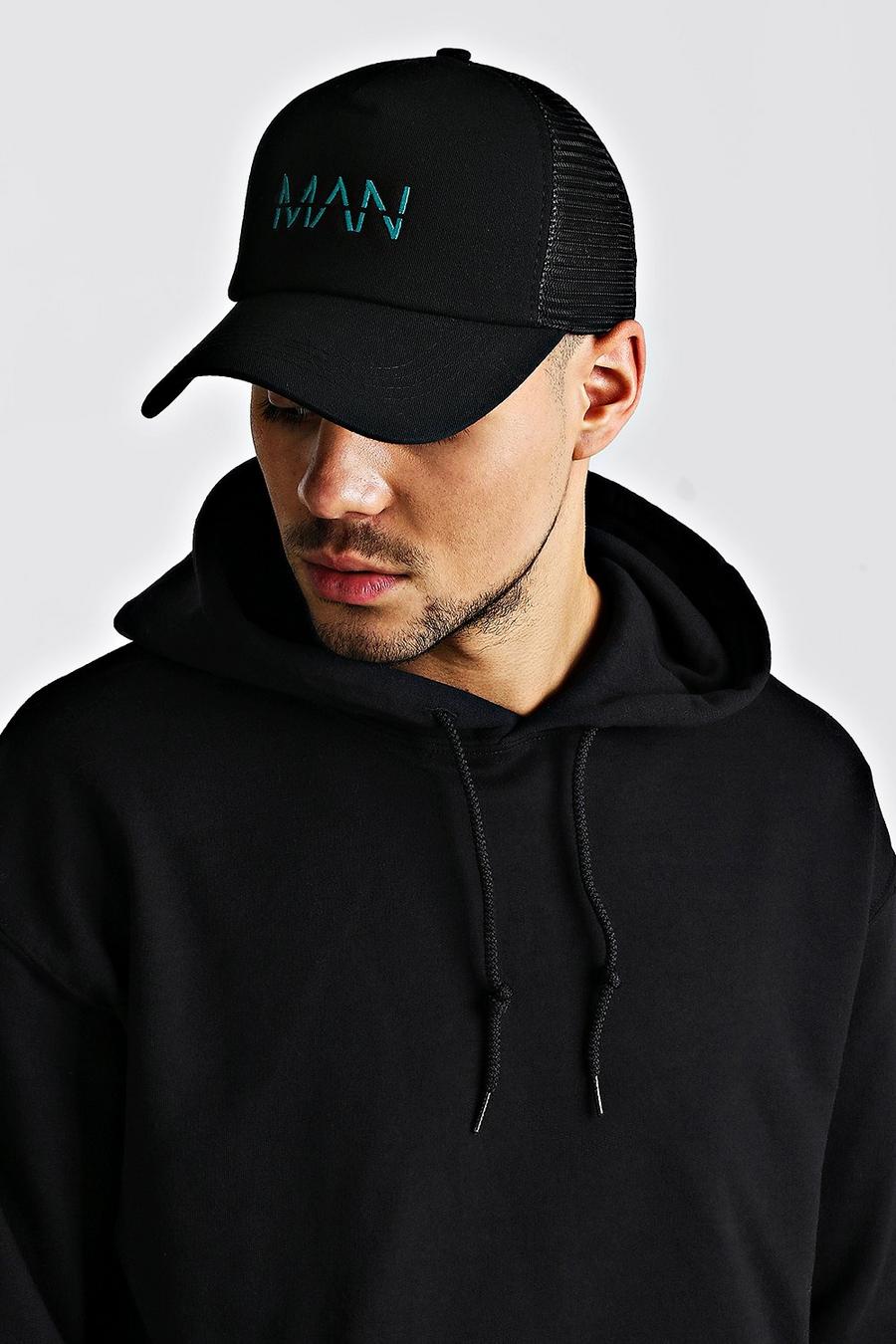 שחור כובע טראקר עם כיתוב MAN רקום  image number 1