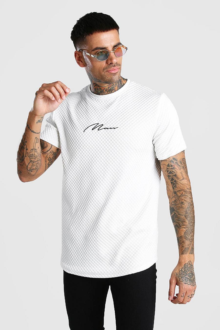 White MAN T-shirt med våffelstruktur och brodyr image number 1