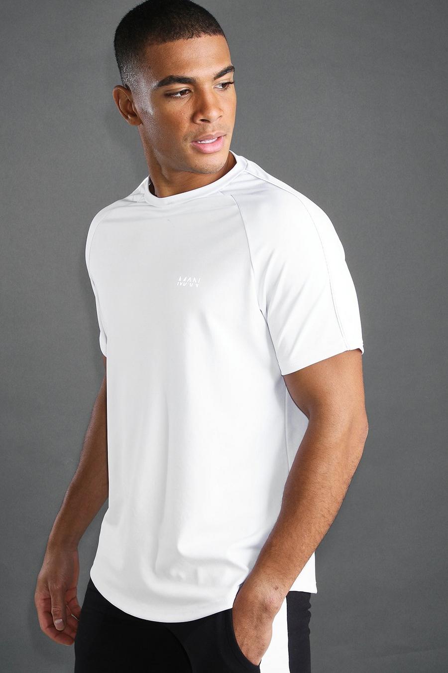 MAN T-shirt i muscle fit med raglanärm och reflexdetaljer image number 1
