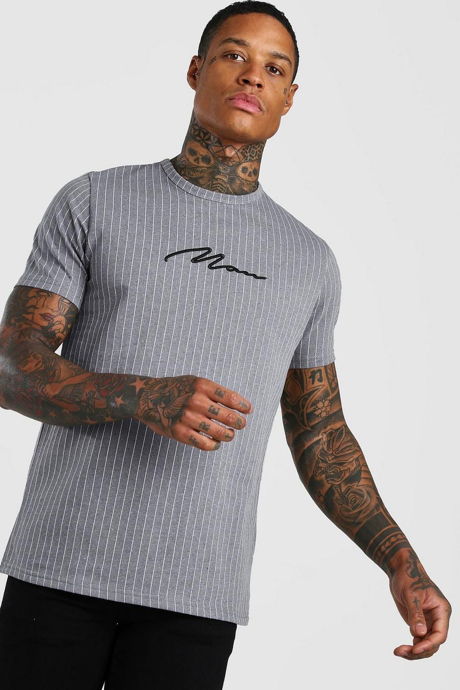 T-shirt in jacquard a righine con firma MAN, Grigio image number 1