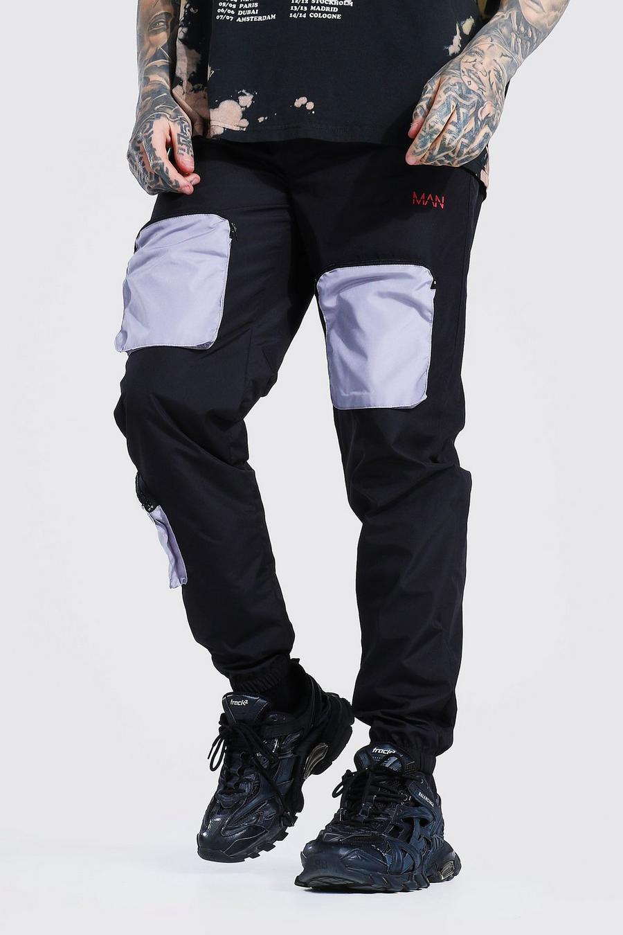 Pantaloni cargo con tasche a contrasto, Nero image number 1