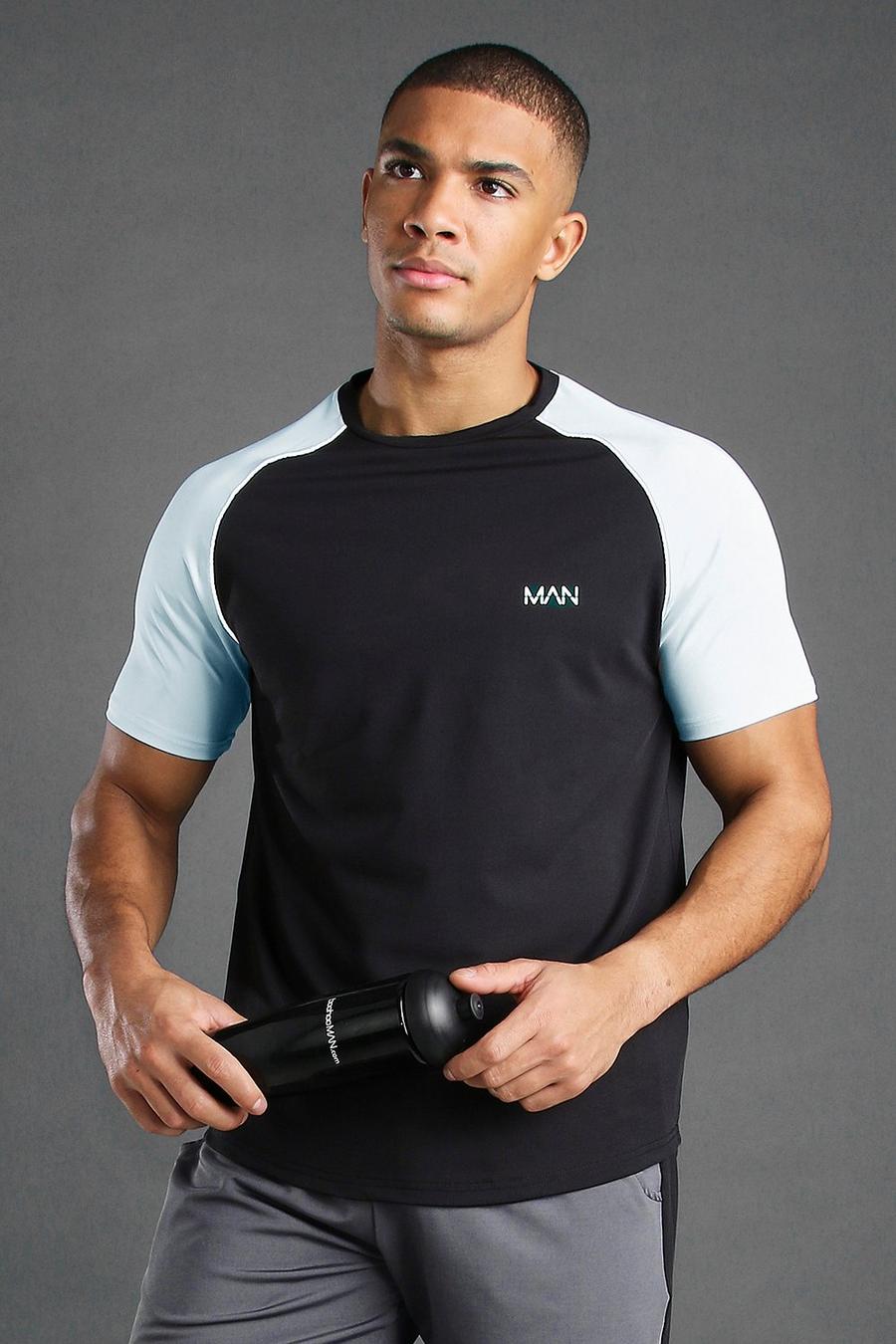 MAN Active T-Shirt With Reflective Piping Detail image number 1
