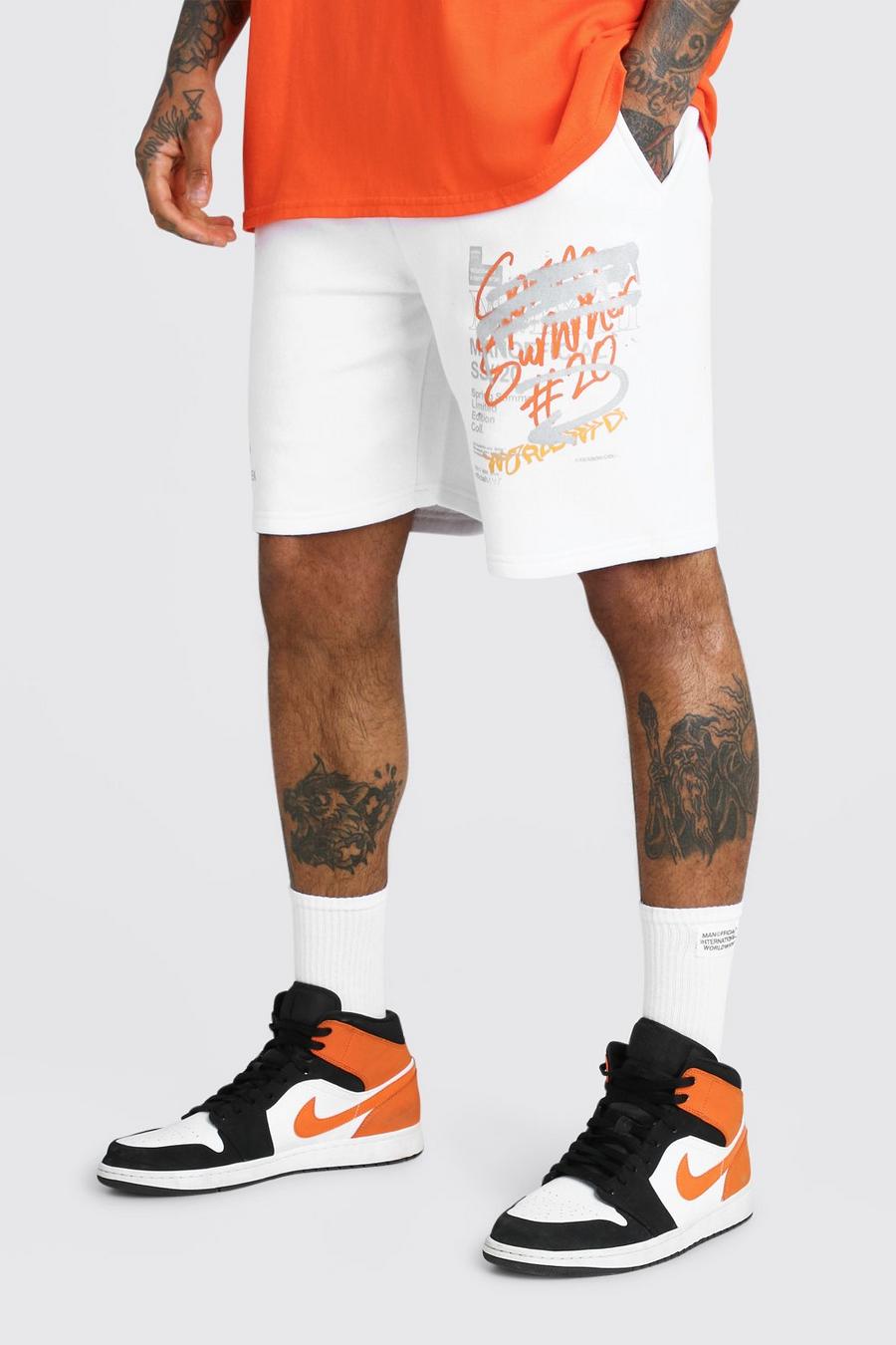 MAN Official Reflekterande shorts med graffititryck image number 1