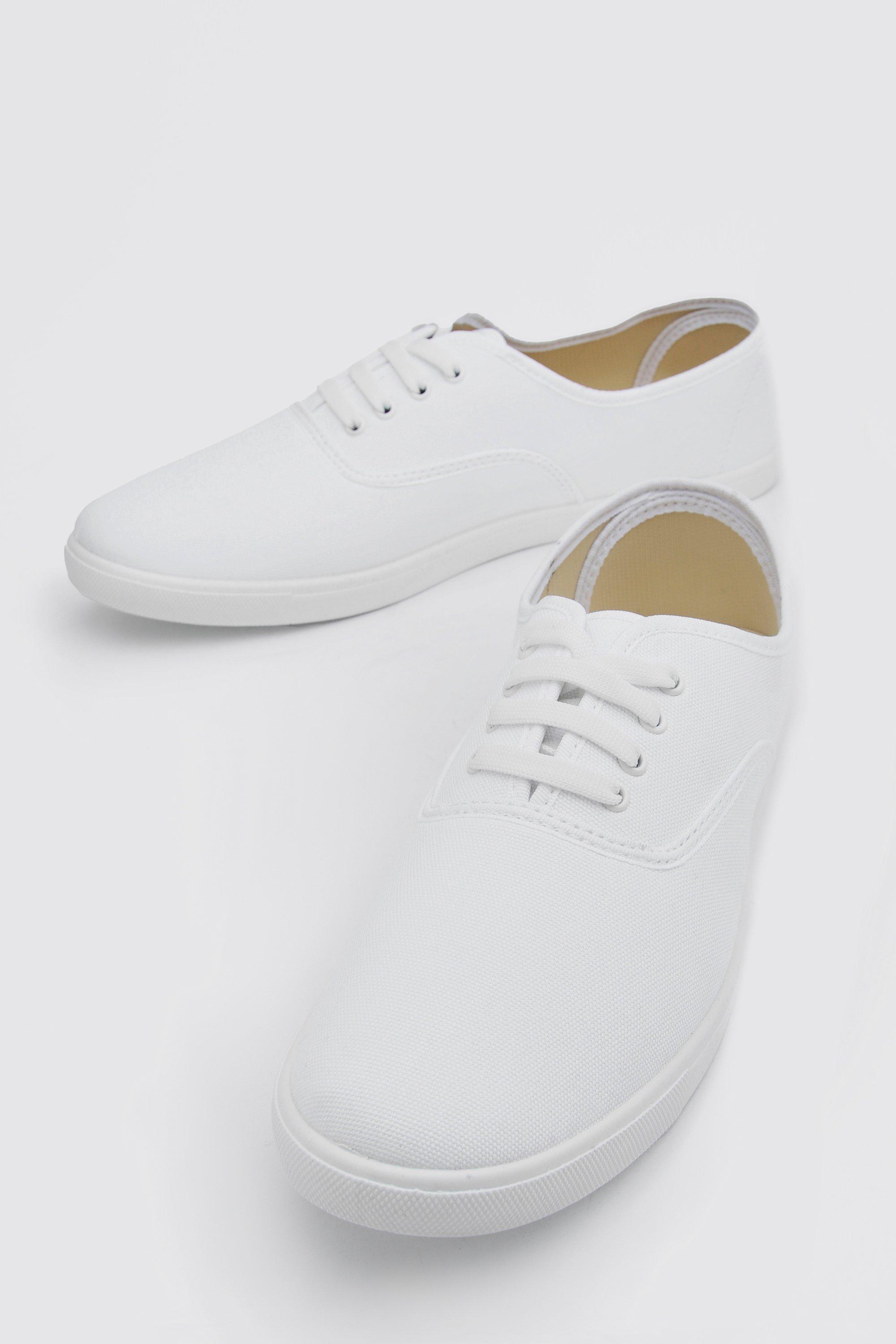 Zapatillas planas basicas con cordones boohoo ES