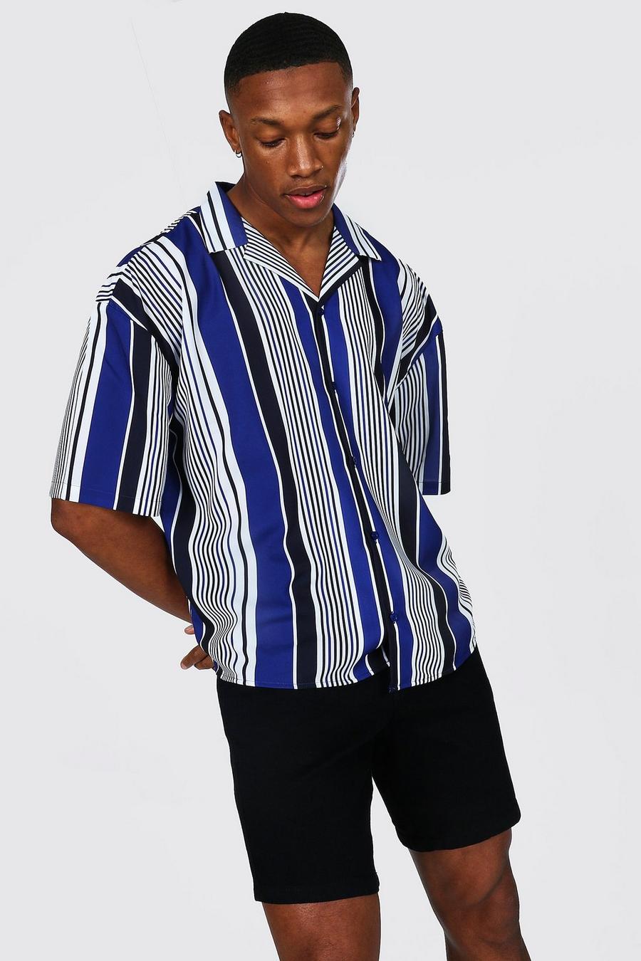 Gestreiftes, kurzärmliges Boxy-Fit-Shirt mit Reverskragen, Mehrfarbig image number 1