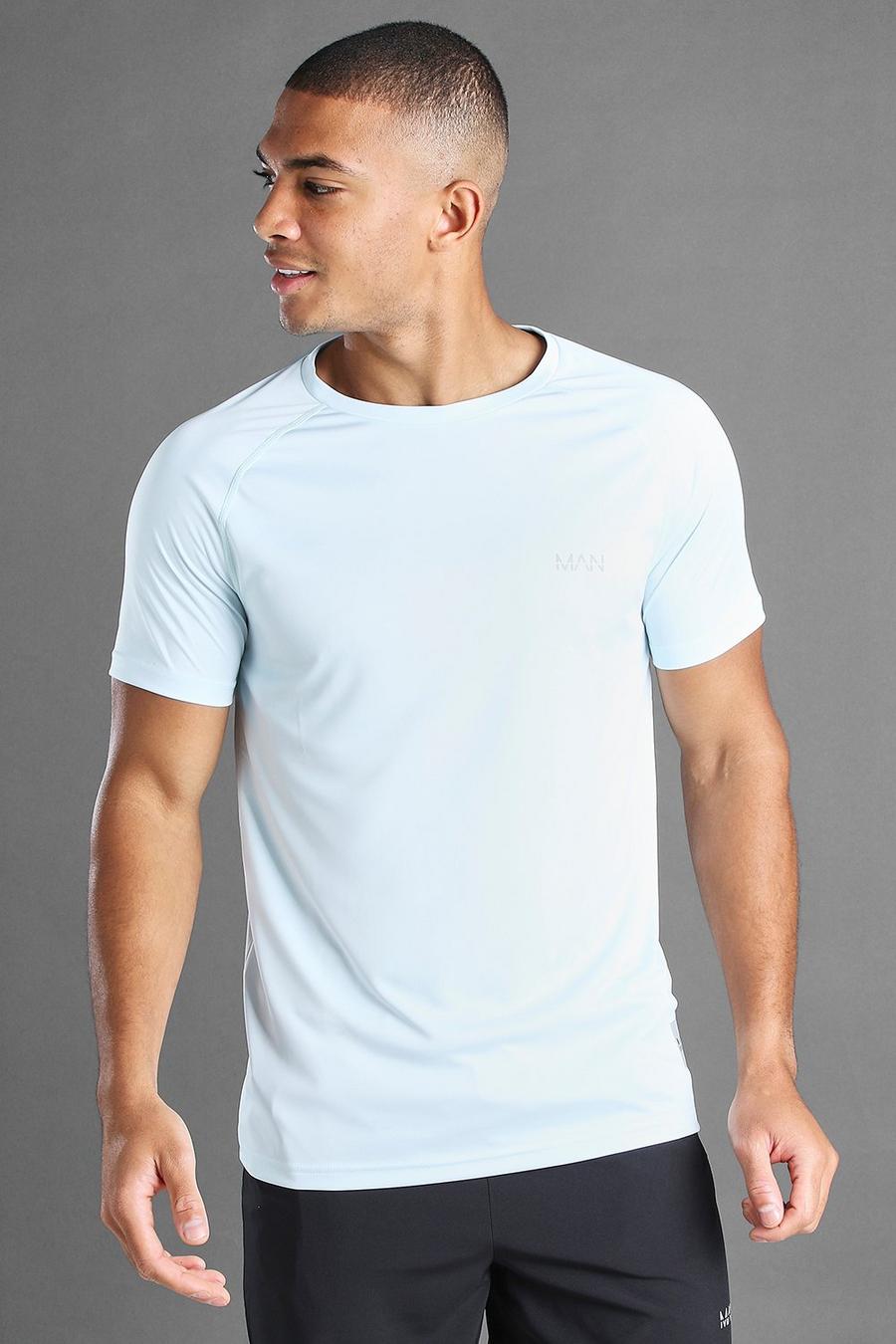 Active Muscle-Fit T-Shirt mit Raglan-Ärmeln und MAN-Print, Blau image number 1