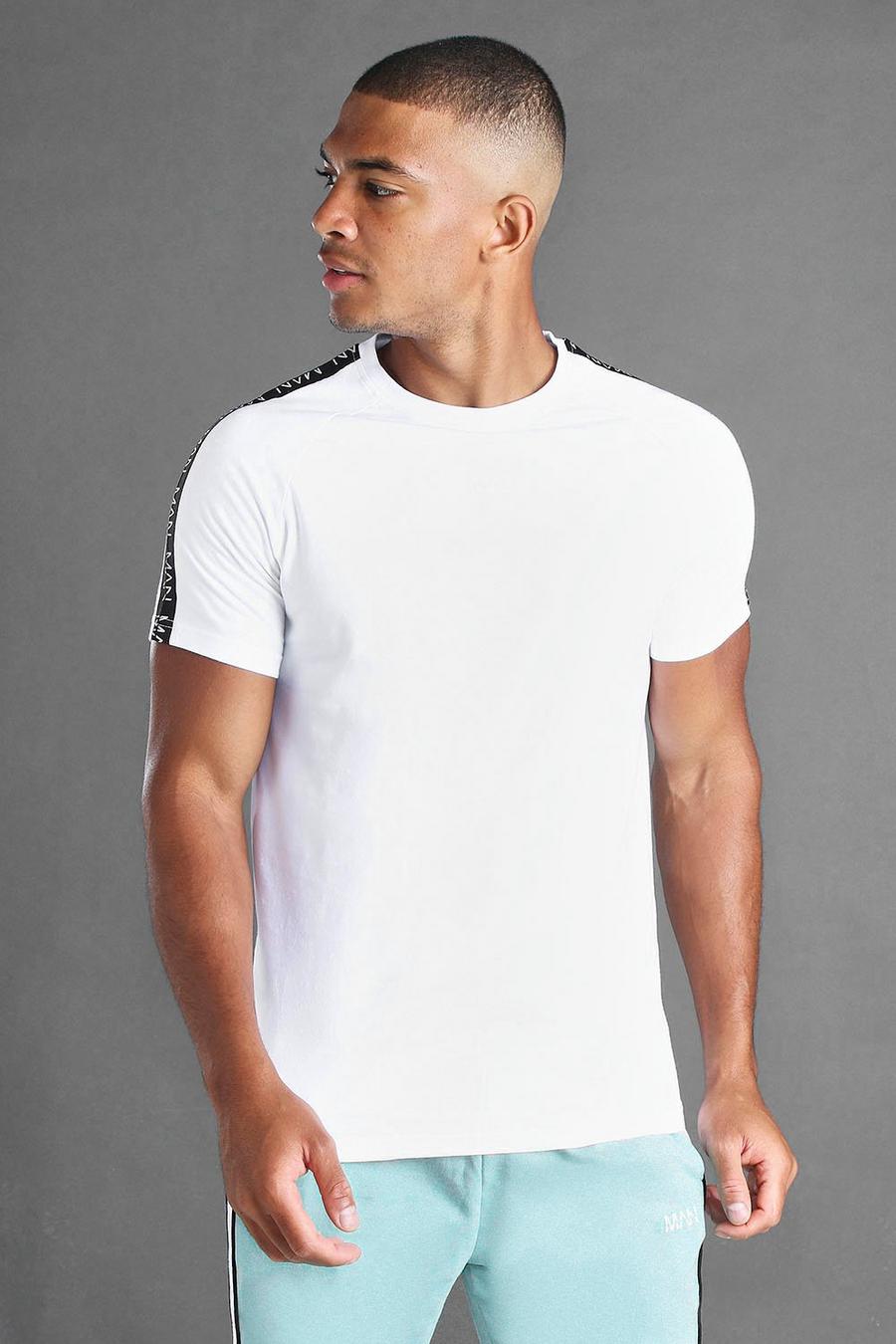 MAN Muscle Fit Raglan T-shirt with Tape Detail image number 1