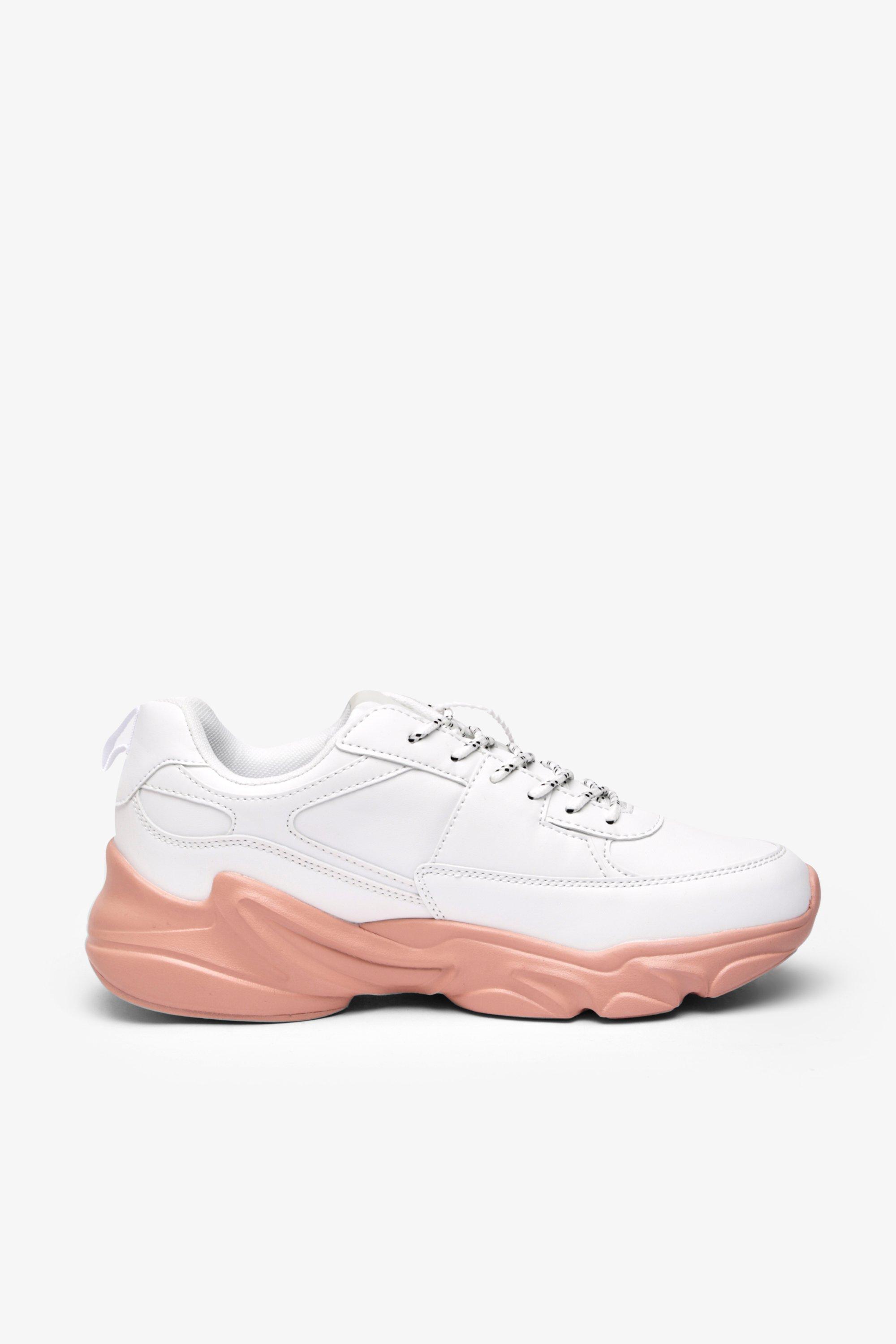 Robuste Sneaker Mit Blauer Sohle Und Man Streifen Boohoo