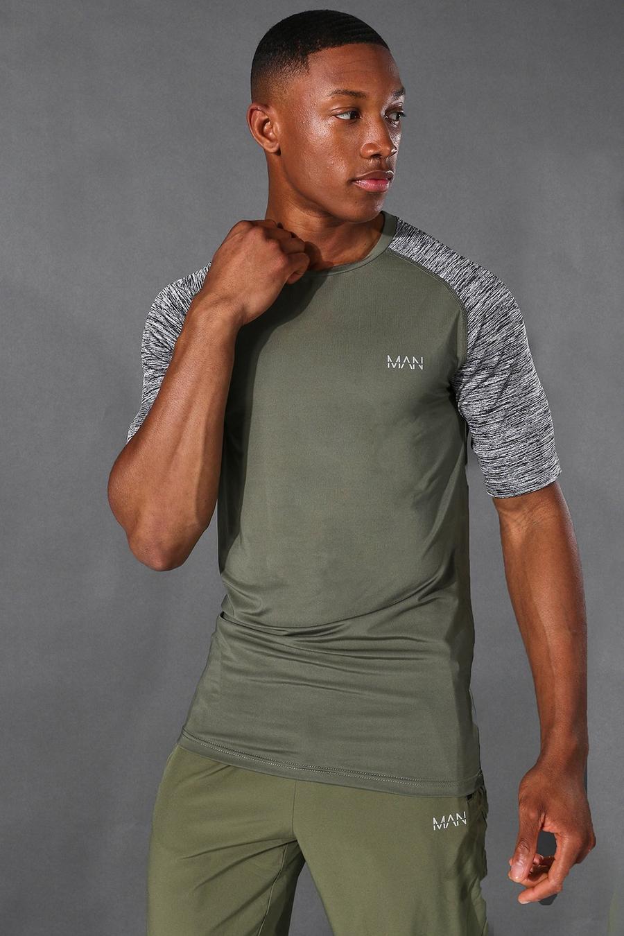Khaki Man Active Fitness T-Shirt Met Contrasterende Mouwen Fitness image number 1