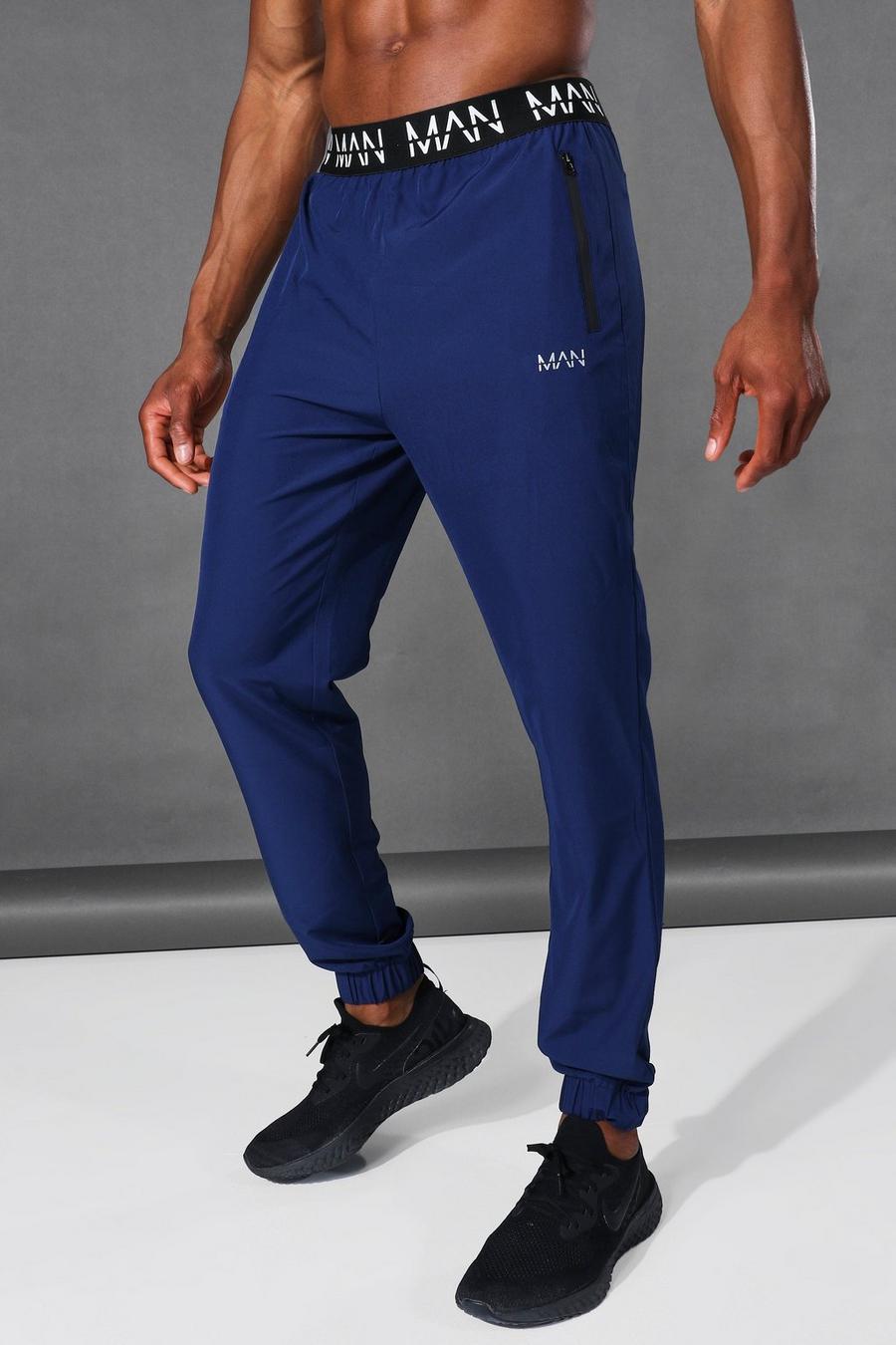 MAN Active schmal geschnittene Jogginghose mit MAN-Bund, Marineblau image number 1